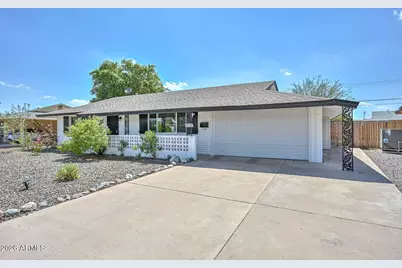 10131 W Alabama Avenue, Sun City, AZ 85351 - Photo 2