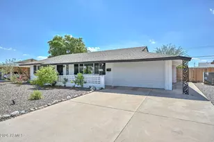 10131 W Alabama Ave, Sun City, AZ 85351 - Photo 2
