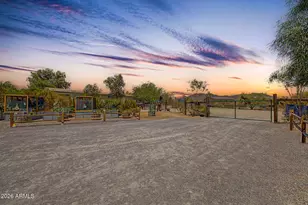 32510 N 165th Ave, Surprise, AZ 85387 - Photo 8