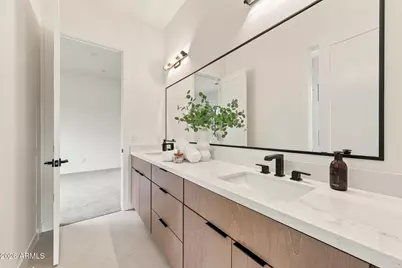 1644 E Creek Canyon Road, Phoenix, AZ 85086 - Photo 48