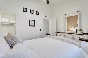 8914 W Desert Jewel Dr, Peoria, AZ 85345 - Photo 10