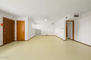 450 W Earll Dr, Phoenix, AZ 85013 - Photo 10
