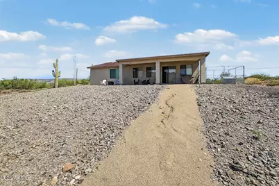 305 W Leann Lane, New River, AZ 85087 - Photo 32