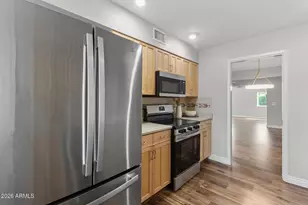 10944 W Saratoga Cir, Sun City, AZ 85351 - Photo 8