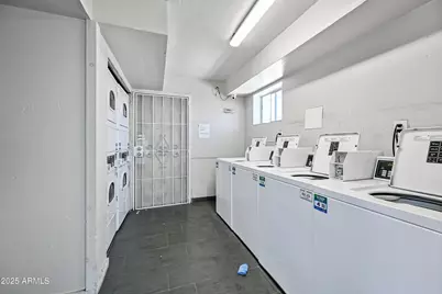 3025 N 32nd Street #Apt 46, Phoenix, AZ 85018 - Photo 14
