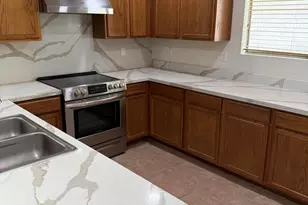 9518 N 82nd Glen, Peoria, AZ 85345 - Photo 2