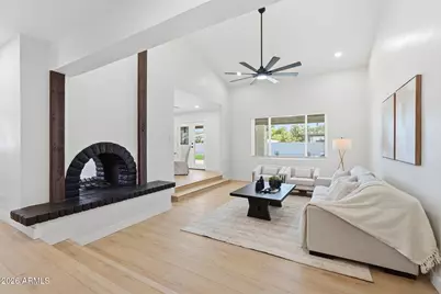 129 E Citation Lane, Tempe, AZ 85284 - Photo 8