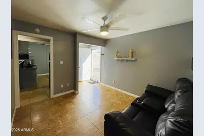 3720 W Mauna Loa Lane #Studio, Phoenix, AZ 85053 - Photo 6