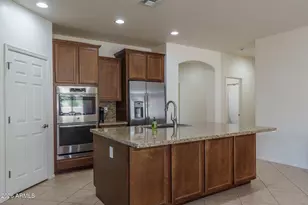 27005 N 81st Ave, Peoria, AZ 85383 - Photo 4