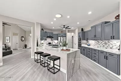 17514 N Horseshoe Drive, Surprise, AZ 85374 - Photo 8