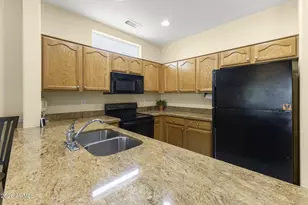 16132 W Sun Prairie Ln, Surprise, AZ 85374 - Photo 12