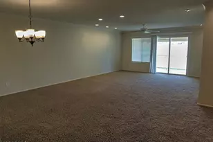12166 S Shoshoni Dr, Phoenix, AZ 85044 - Photo 8