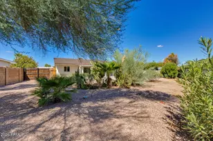 921 S Roslyn Pl, Mesa, AZ 85208 - Photo 38
