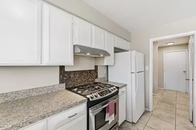 1323 W Morrow Drive, Phoenix, AZ 85027 - Photo 14