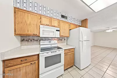 9421 W Glen Oaks Circle N, Sun City, AZ 85351 - Photo 18