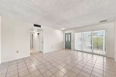 9421 W Glen Oaks Circle N, Sun City, AZ 85351 - Photo 8
