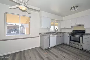 10911 W Santa Fe Dr, Sun City, AZ 85351 - Photo 10