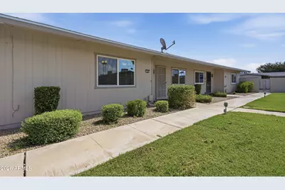 10922 W Santa Fe Drive, Sun City, AZ 85351 - Photo 2