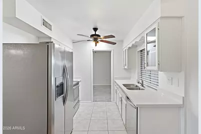 10922 W Santa Fe Drive, Sun City, AZ 85351 - Photo 10