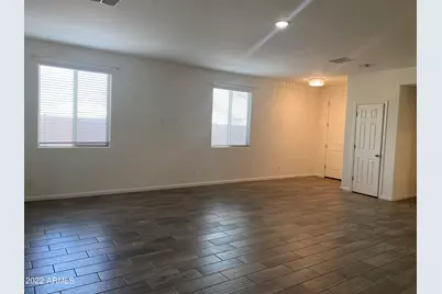 25218 N 54th Drive, Phoenix, AZ 85083 - Photo 2