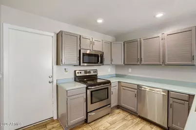 6450 W Golden Lane, Glendale, AZ 85302 - Photo 14