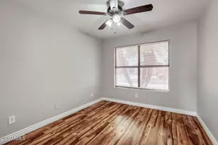 6450 W Golden Ln, Glendale, AZ 85302 - Photo 24