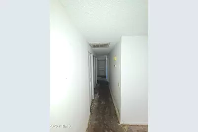 1910 N 42nd Drive, Phoenix, AZ 85009 - Photo 6
