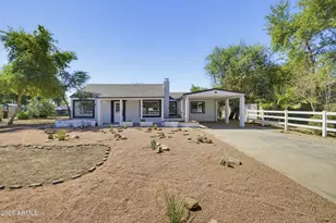 2241 W Morten Ave, Phoenix, AZ 85021 - Photo 2