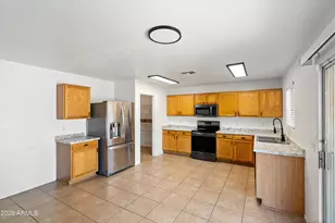 13188 W Crocus Dr, Surprise, AZ 85379 - Photo 14