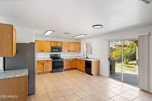 13188 W Crocus Dr, Surprise, AZ 85379 - Photo 12