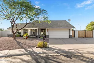 1846 W Taro Ln, Phoenix, AZ 85027 - Photo 1