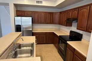 7819 S 22nd Ln, Phoenix, AZ 85041 - Photo 12