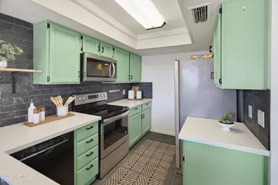 4330 N 5th Avenue #215, Phoenix, AZ 85013 - Photo 8