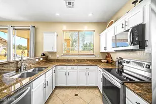16910 W Rimrock St, Surprise, AZ 85388 - Photo 8