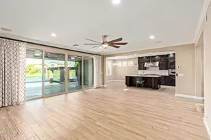 4322 S Gardenia Dr, Chandler, AZ 85248 - Photo 8