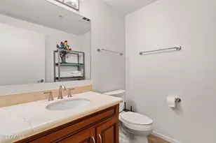7137 E Rancho Vista Dr, Scottsdale, AZ 85251 - Photo 6