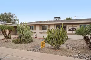10411 W Clair Dr, Sun City, AZ 85351 - Photo 4