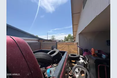 5826 N 70th Avenue, Glendale, AZ 85303 - Photo 2