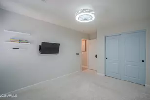 2524 W Hedgehog Pl, Phoenix, AZ 85085 - Photo 32