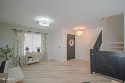 2524 W Hedgehog Place, Phoenix, AZ 85085 - Photo 8