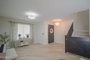 2524 W Hedgehog Pl, Phoenix, AZ 85085 - Photo 8