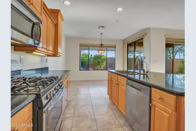 2927 W Plum Hollow Drive, Anthem, AZ 85086 - Photo 10