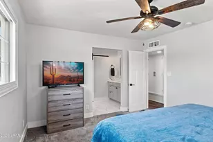 702 E Desert Park Ln, Phoenix, AZ 85020 - Photo 34