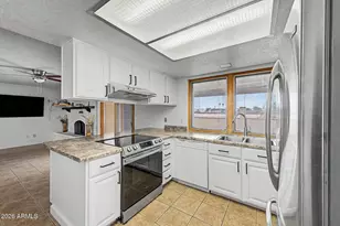 8539 N 104th Ave, Peoria, AZ 85345 - Photo 12