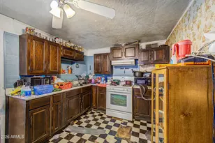 36 S 64th Ave, Phoenix, AZ 85043 - Photo 8