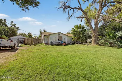 36 S 64th Avenue, Phoenix, AZ 85043 - Photo 2