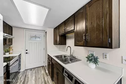 9004 E Grandview Drive, Mesa, AZ 85207 - Photo 8