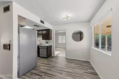 9004 E Grandview Drive, Mesa, AZ 85207 - Photo 6