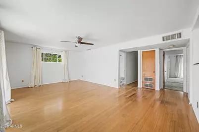 410 W Parkway Boulevard, Tempe, AZ 85281 - Photo 10