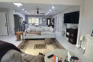 9325 W Arrowhead Dr W, Sun City, AZ 85351 - Photo 8